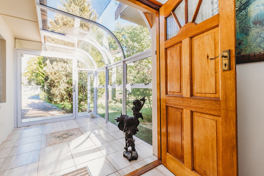 5 Bedroom Property for Sale in Heatherlands Western Cape
